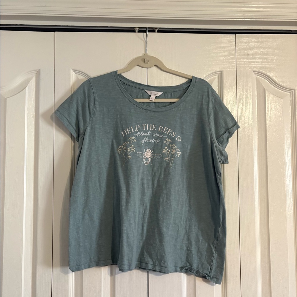 LC Lauren Conrad Teal Tee with Bee Graphic